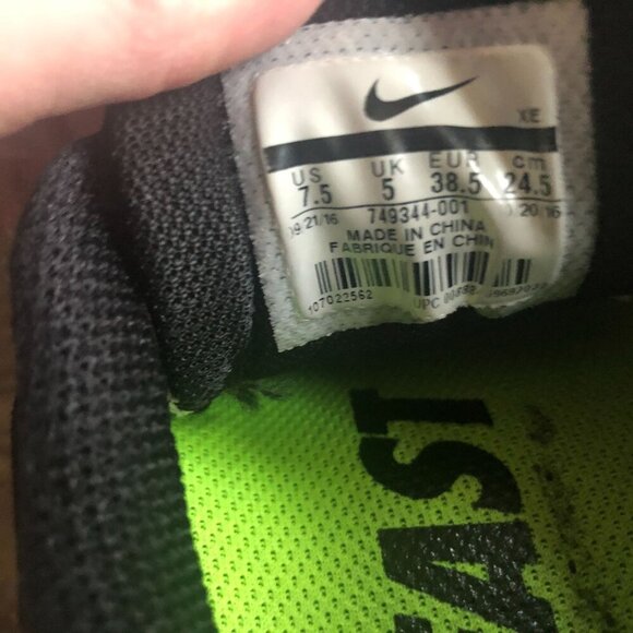 Nike Zoom Pegasus 32 Running Shoes Size 7.5 Black White Womens Sneakers - Picture 7 of 7